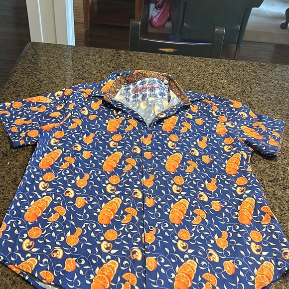 Robert Graham Xl festive short sleeve.  button up - Picture 1 of 2